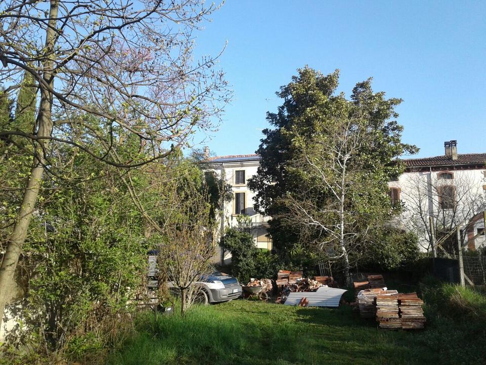Impianto fotovoltaico a Sandr&aacute;, con 6kWp integrati