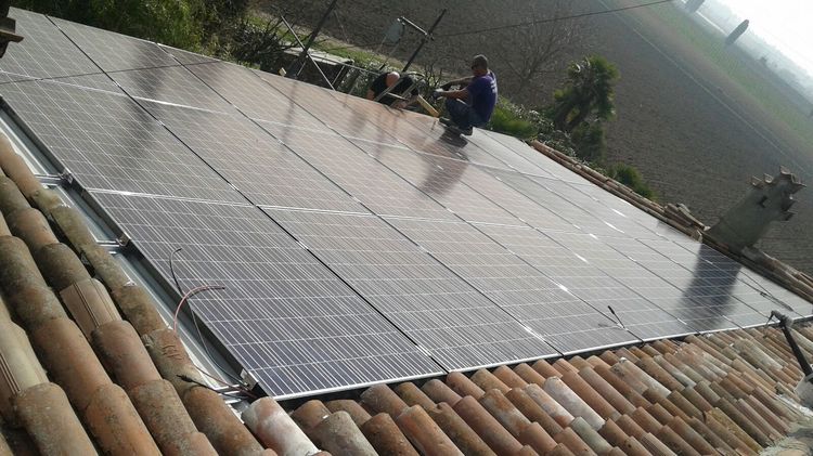 Impianto fotovoltaico a Sandrá, con 6kWp integrati