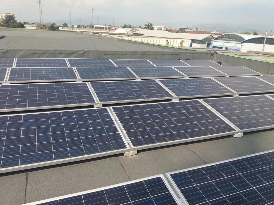 Impianto fotovoltaico tetto piano 20 kwp