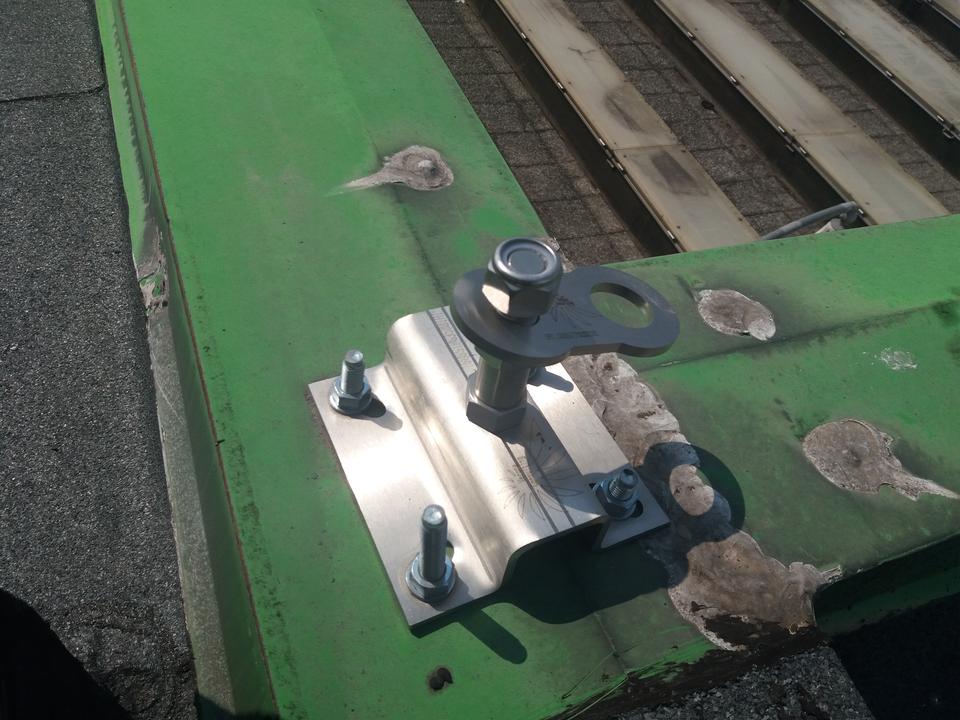 Linea vita perimetrale su capannone industriale