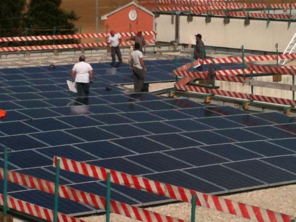 TRE IMPIANTI SU CAPANNONE INDUSTRIALE