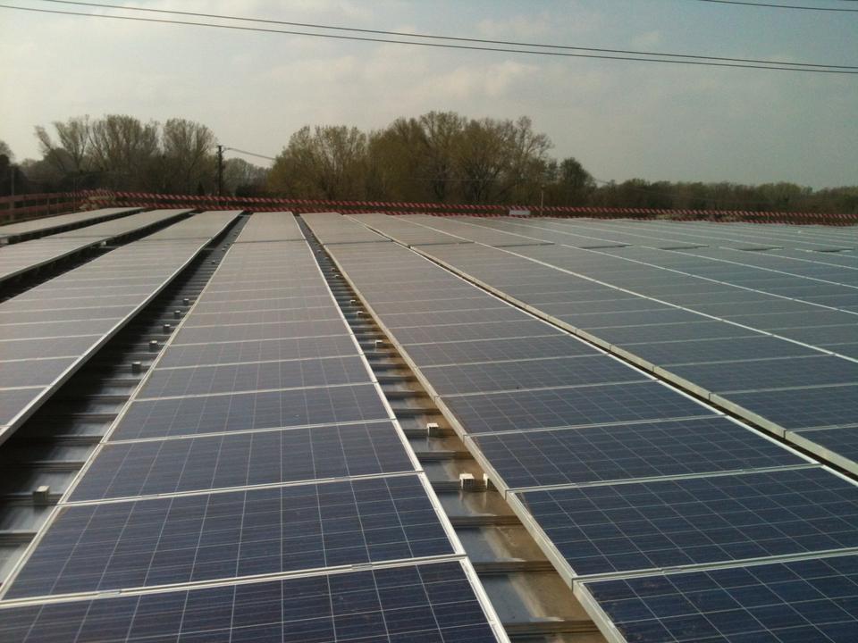 TRE IMPIANTI SU CAPANNONE INDUSTRIALE