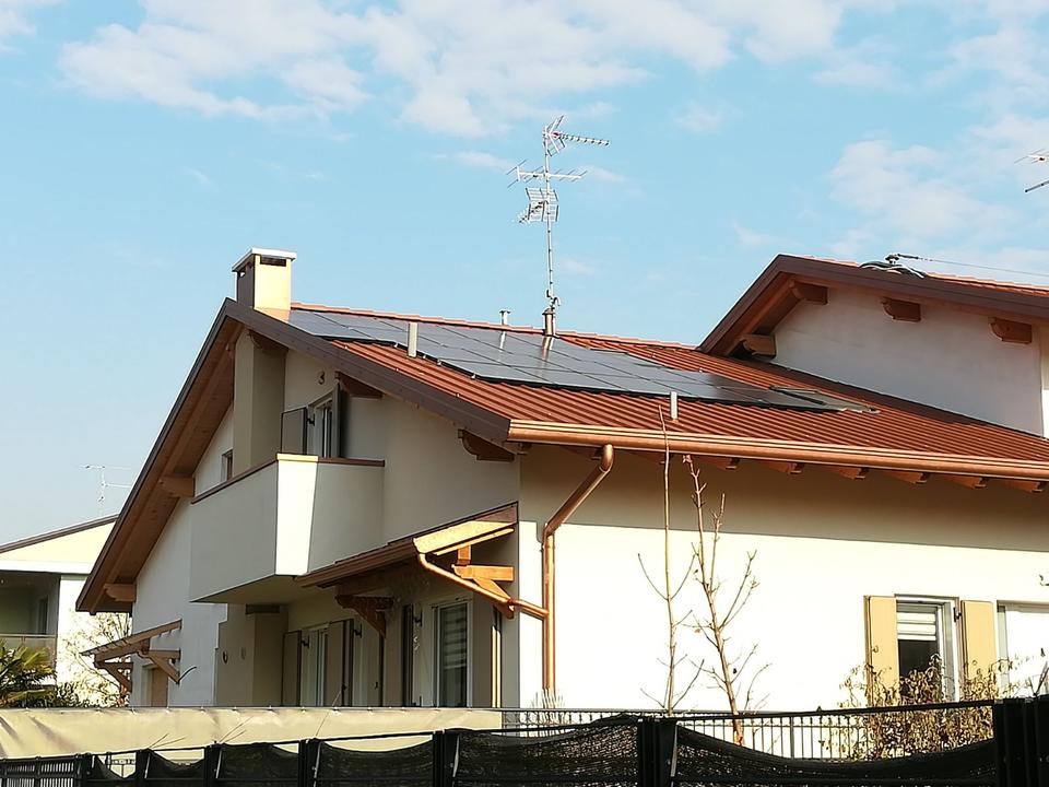 5kWp fotovoltaico BenQ residenziale