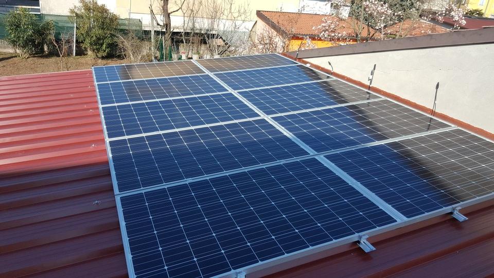 3 kWp su tettoia in lamiera a Verona