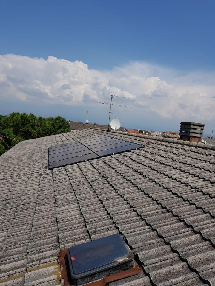 Impianto fotovoltaico in condominio a Castel d'Azzano