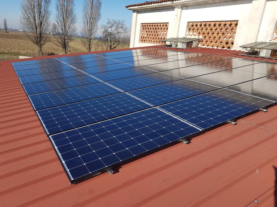 Impianto fotovoltaico su agriturismo